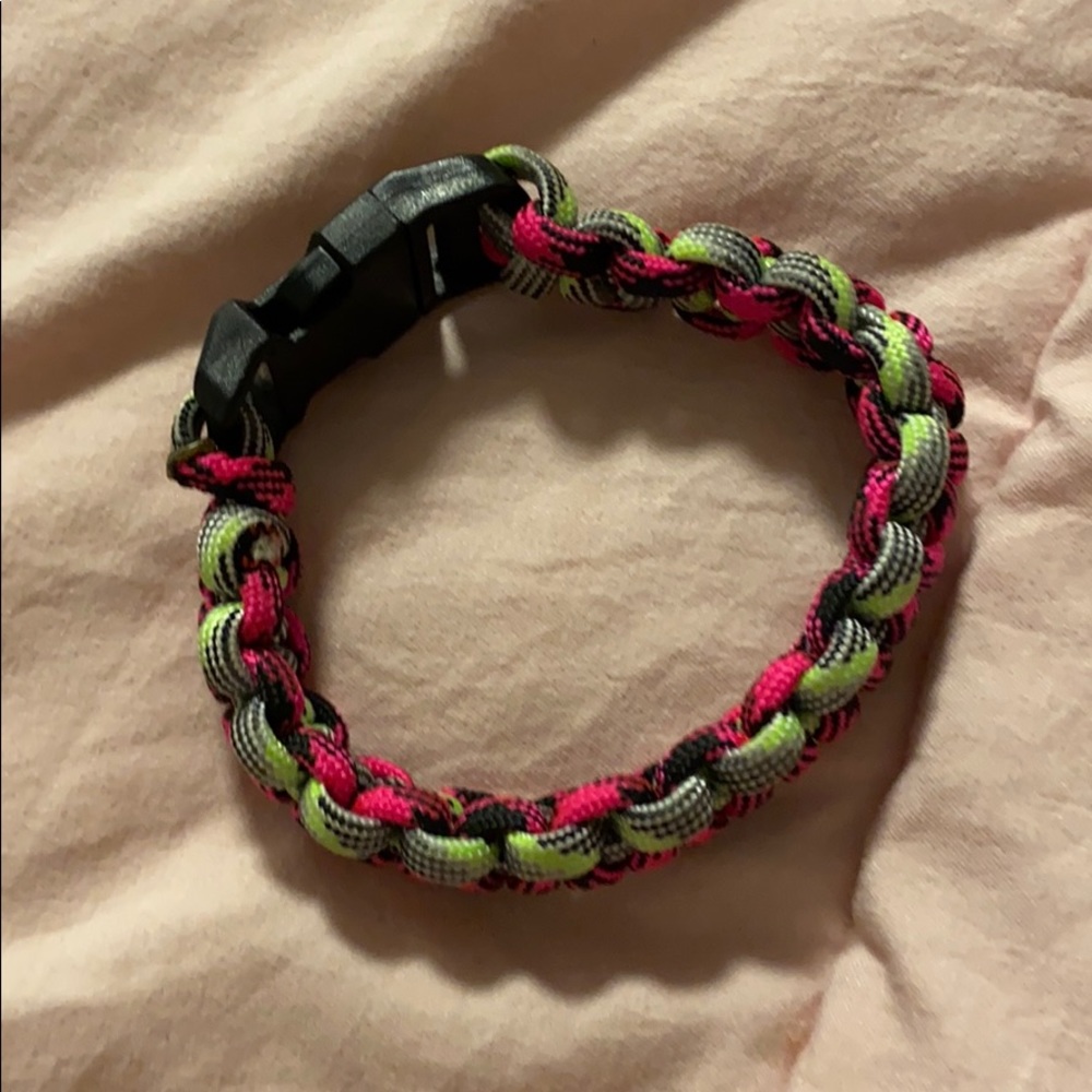 Paracord bracelet